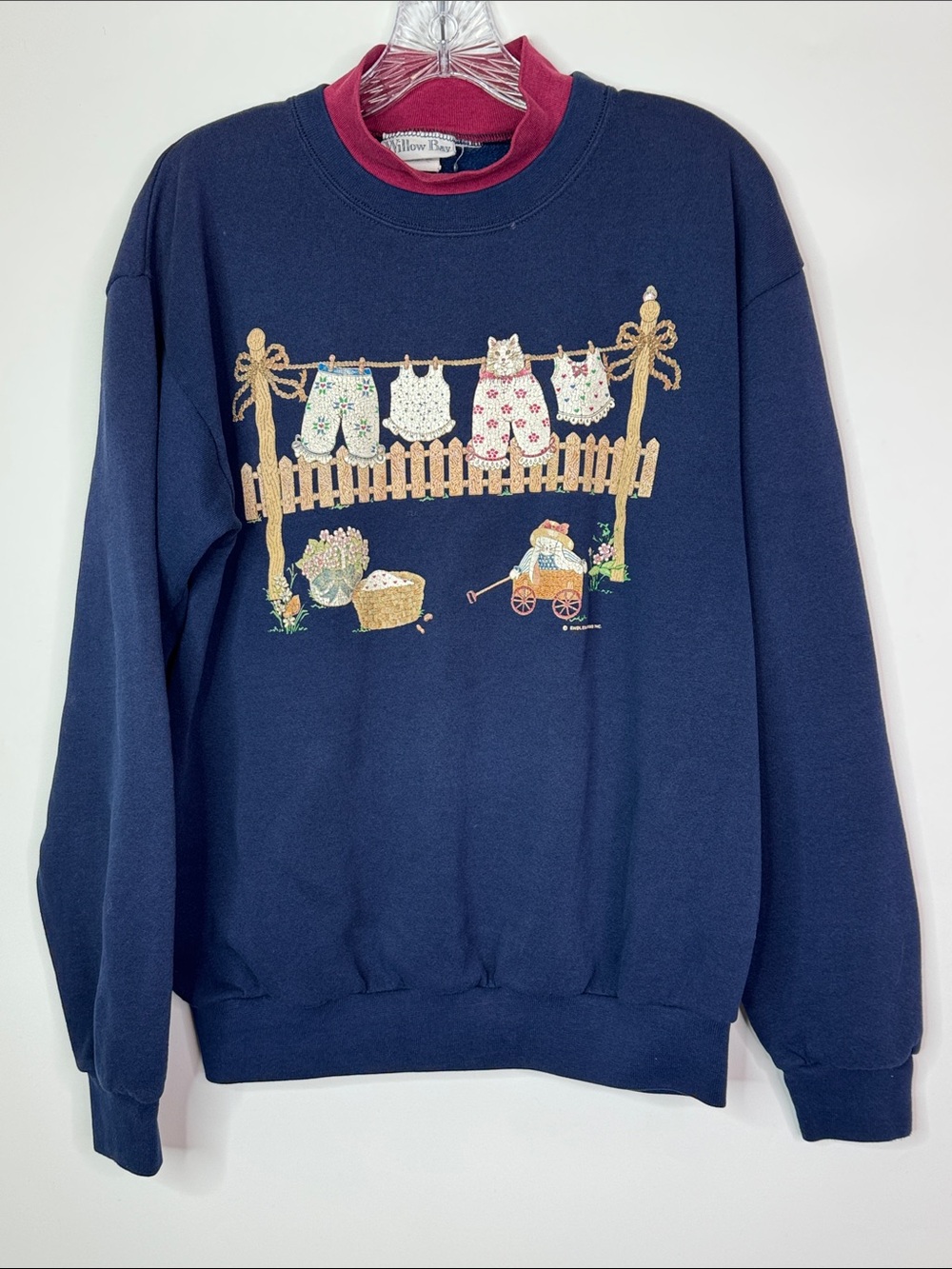 Vintage Willow Bay Cat Grandma Navy Blue Sweatshirt Medium